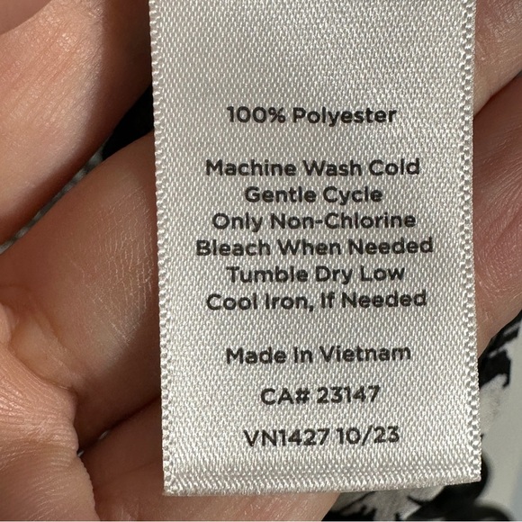 Talbots popover top, size small, flowy, black and white, lightweight, spring - Picture 2 of 8